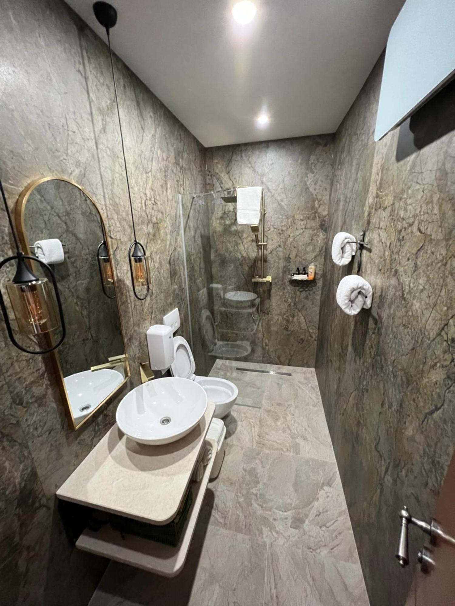 Prenociste-Sobe-Rooms-Aman Bihać Exterior foto